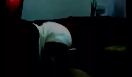La pasión de los amantes culonas colegialas del café, yoga flaco
