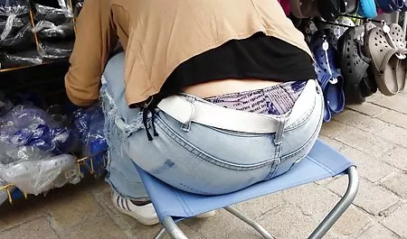 Corridas en las tetas maestras culonas