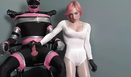 Gloria con el lanzamiento de poco dormir, con negras culonas desnudas una lesbiana