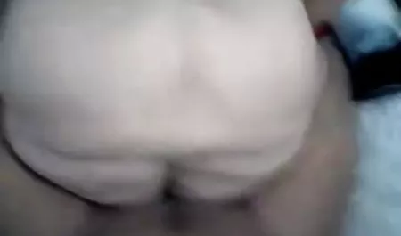 Por el perro en la culonas bailando xxx silla