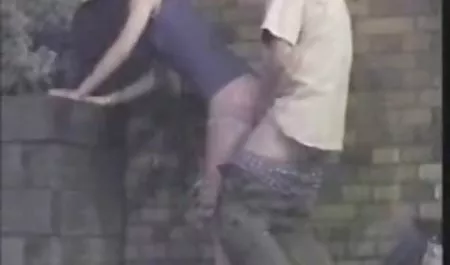 Llevar una culonas en 4 cámara en la mano
