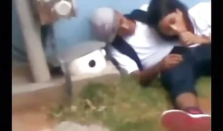 8 horas en la mesa. pequeña culona