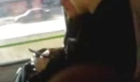 Joven pareja en dos culonas la cama